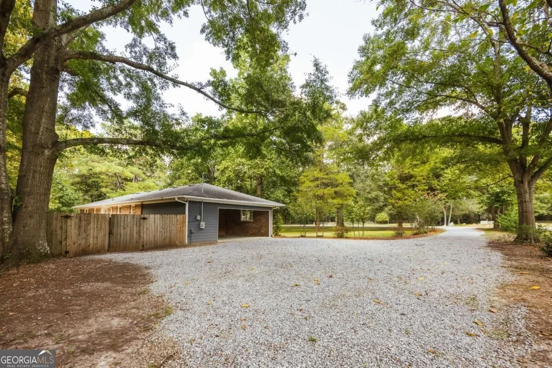 Photo of 1186 ROBERT HARDEMAN Road