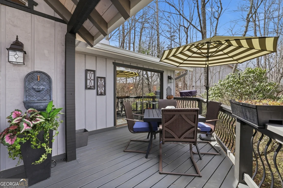 Photo of 499 Ridgepole Drive