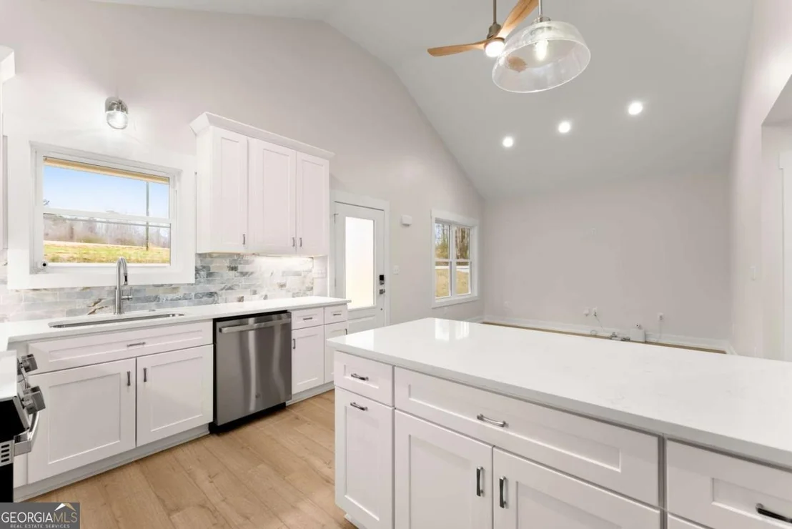Photo of 4147 Perry Drive