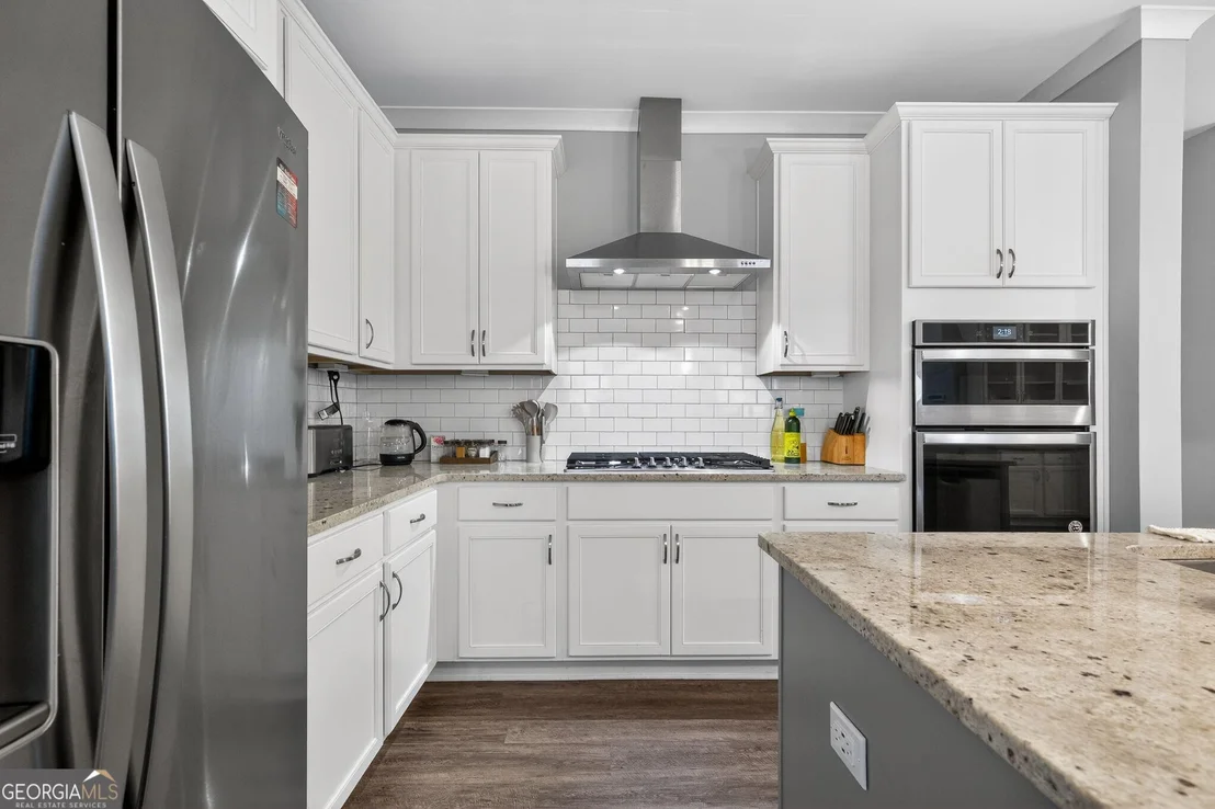 Photo of 325 Edgewater Drive