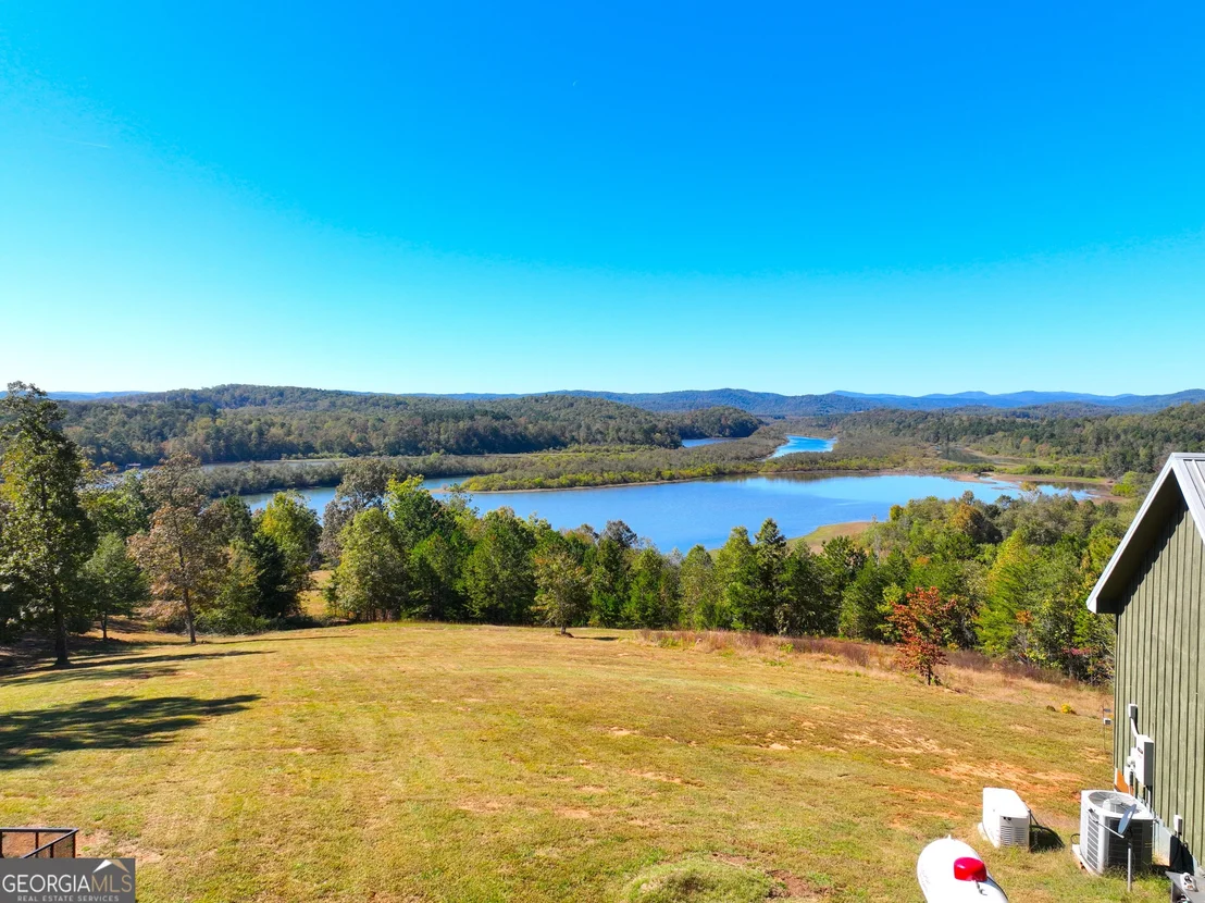 Photo of 284 River Road