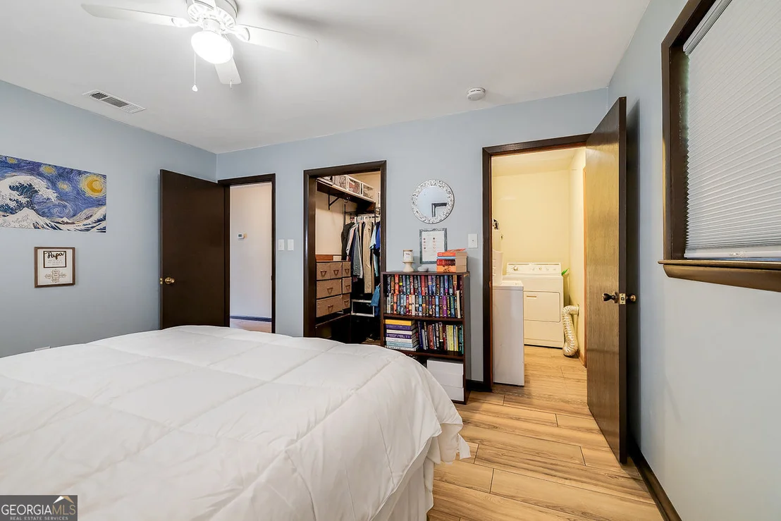 Photo of 1325 Pine Barren Road