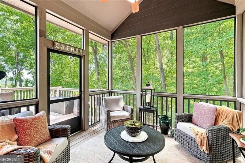 Photo of 1458 Valley View Drive