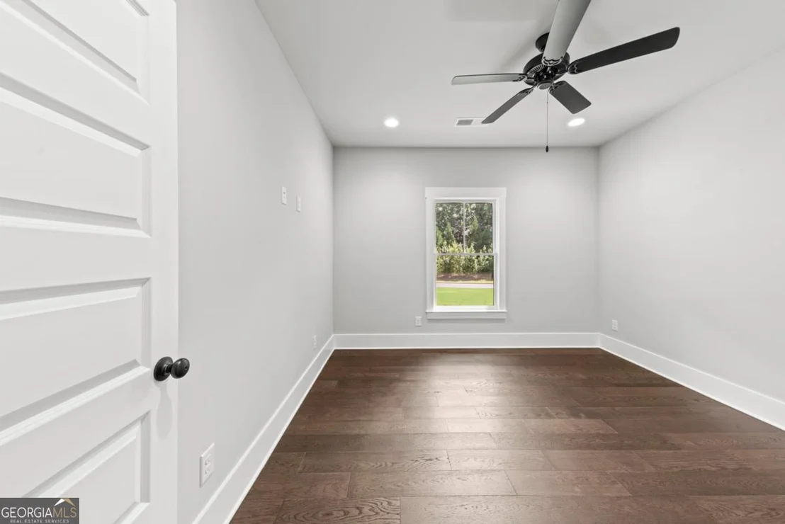 Photo of 1231 Spinnaker Road