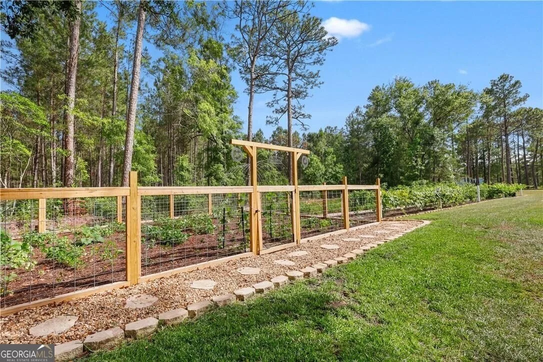 Photo of 3158 Midland Road