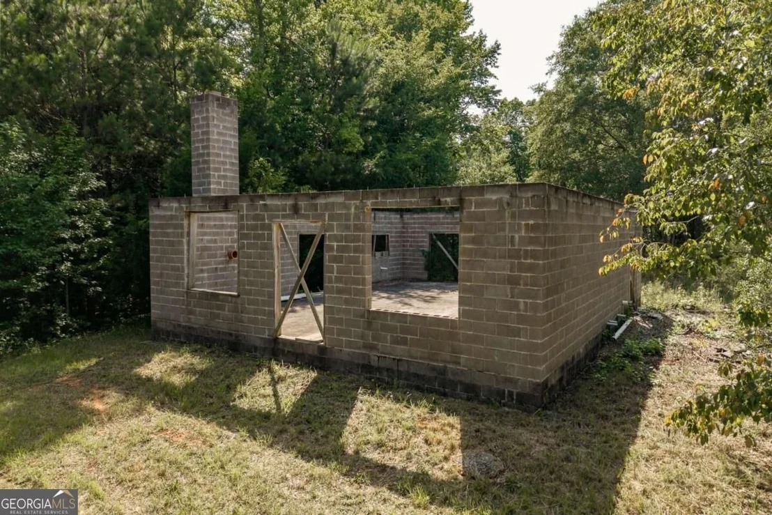 Photo of 930 James Holcomb Road
