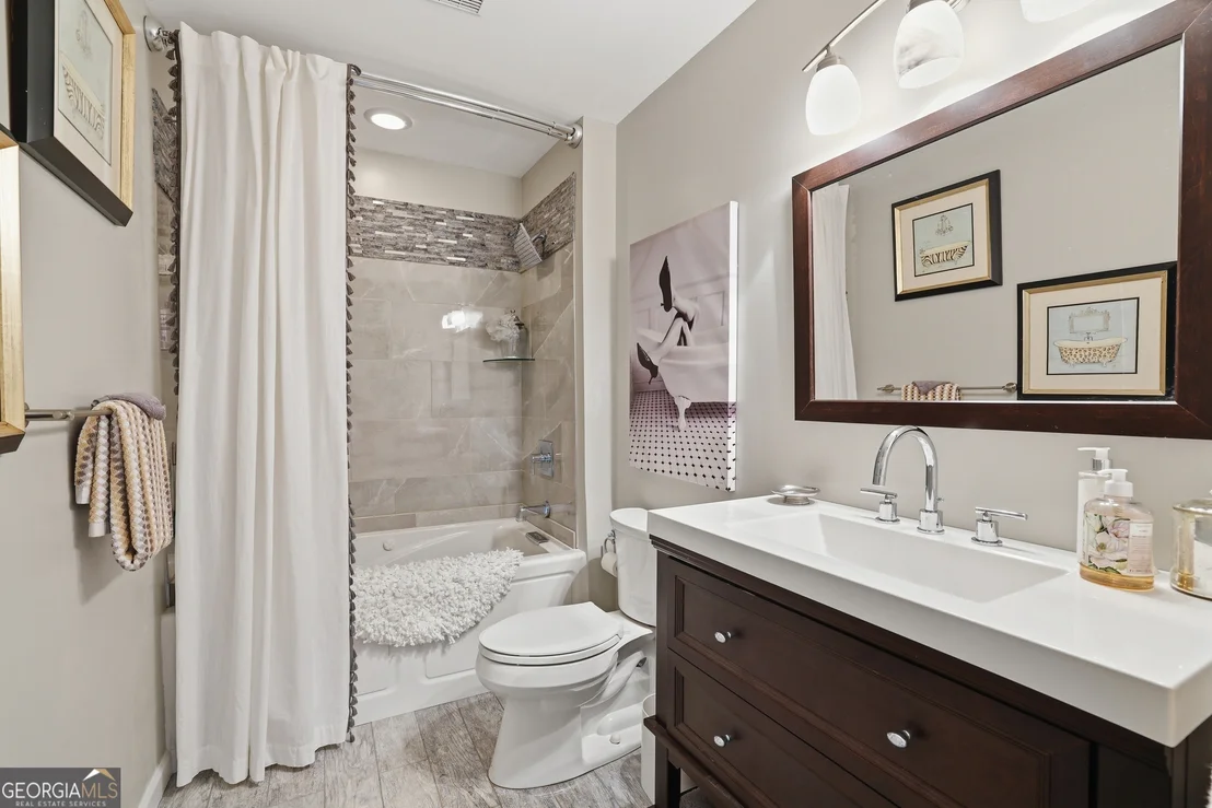 Photo of 499 Ridgepole Drive