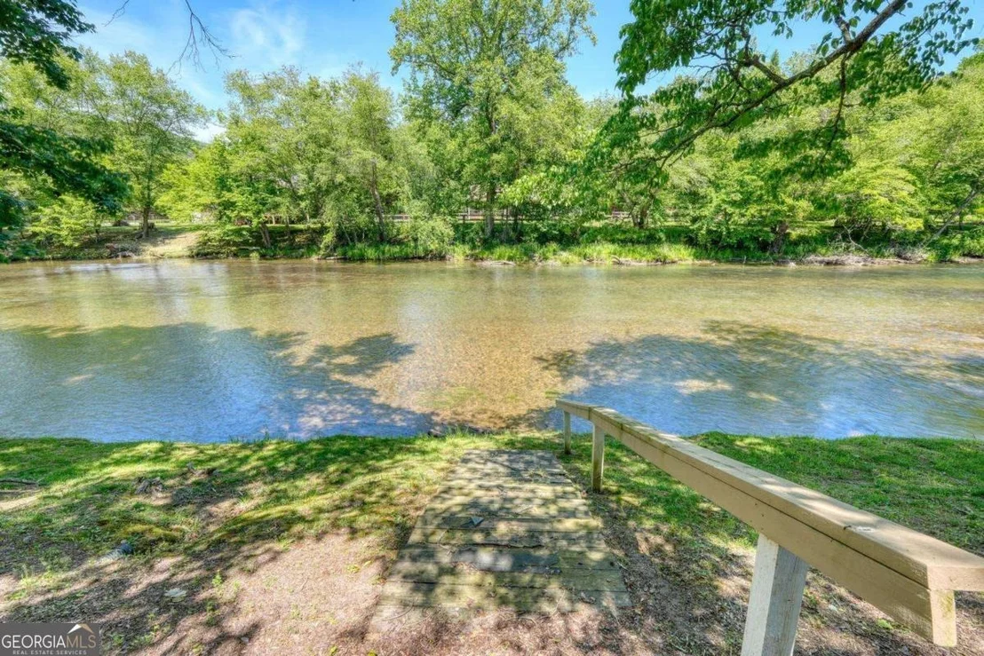 Photo of 198 Riverbend Drive