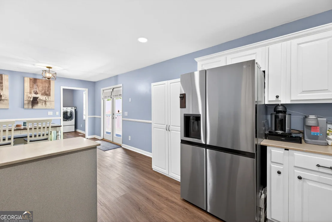 Photo of 386 Ridgewood Drive