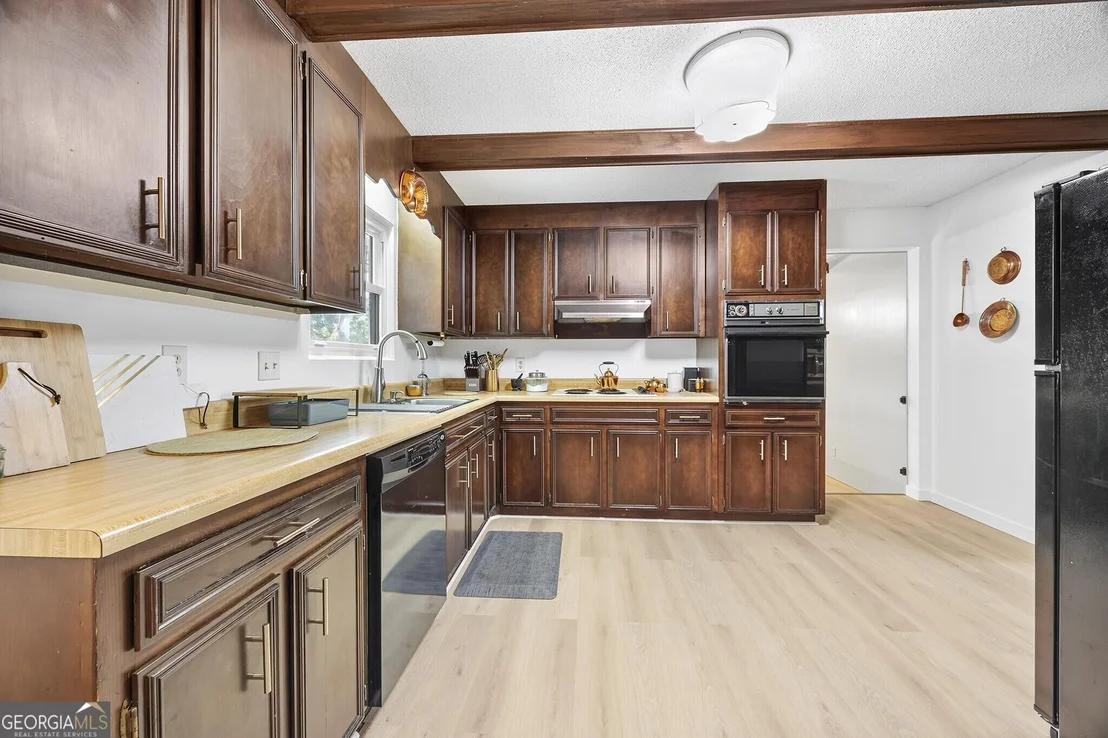 Photo of 1137 Clairmont Place
