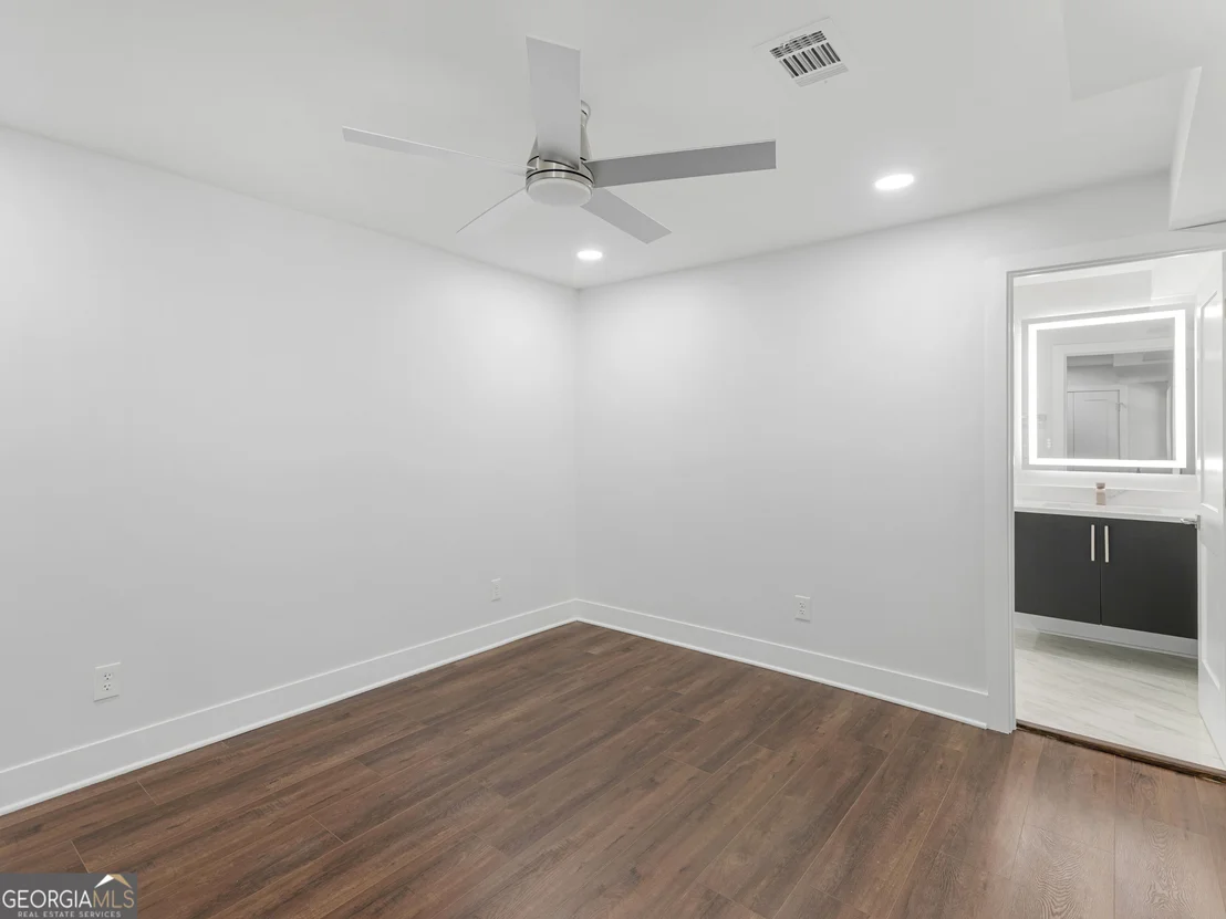 Photo of 984 Morrow Road