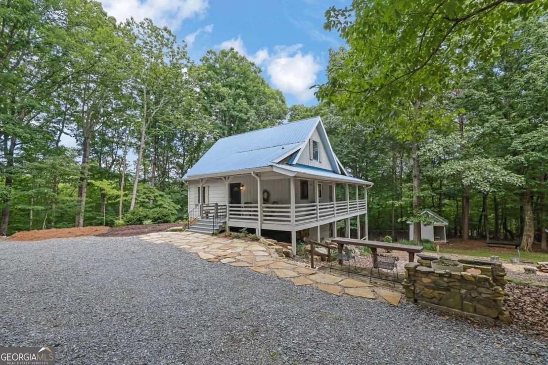 Photo of 219 Raven Cliff Road