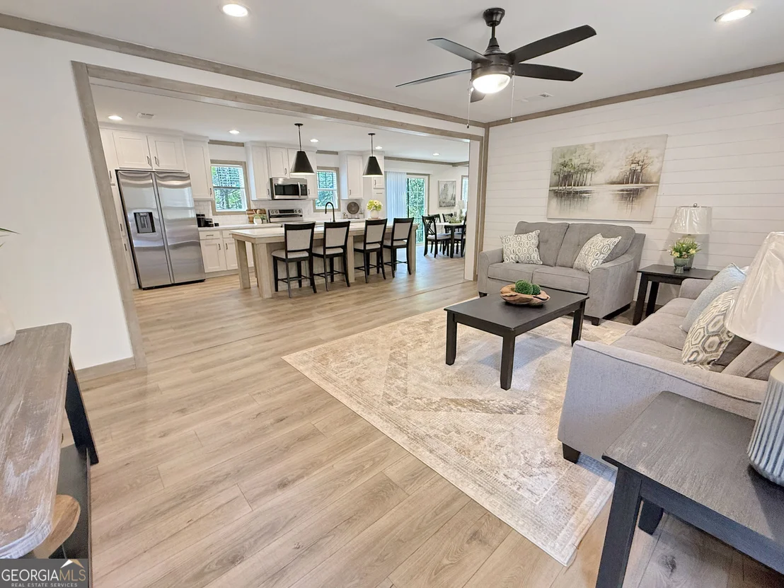 Photo of 415 Oliver Road