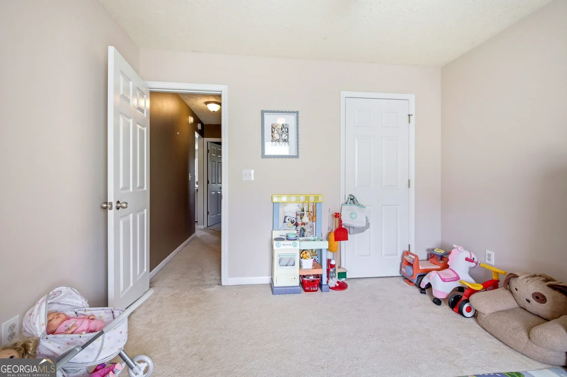 Photo of 121 Crest View Drive