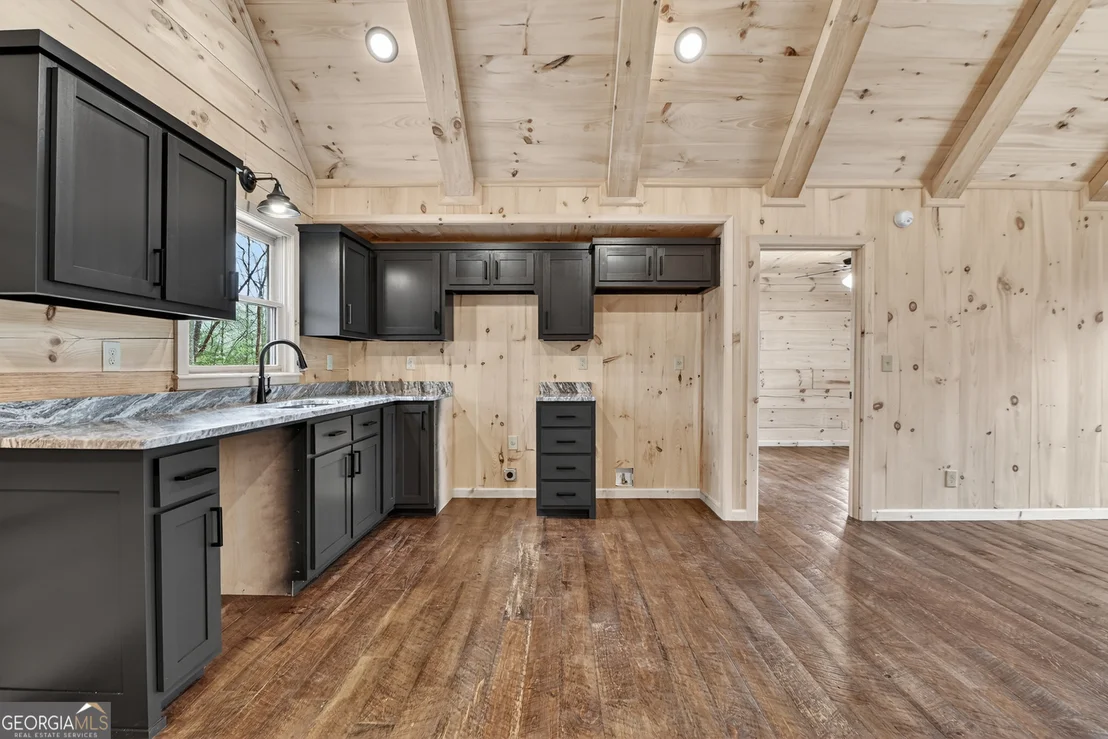 Photo of 962 Maggie Chapman Road