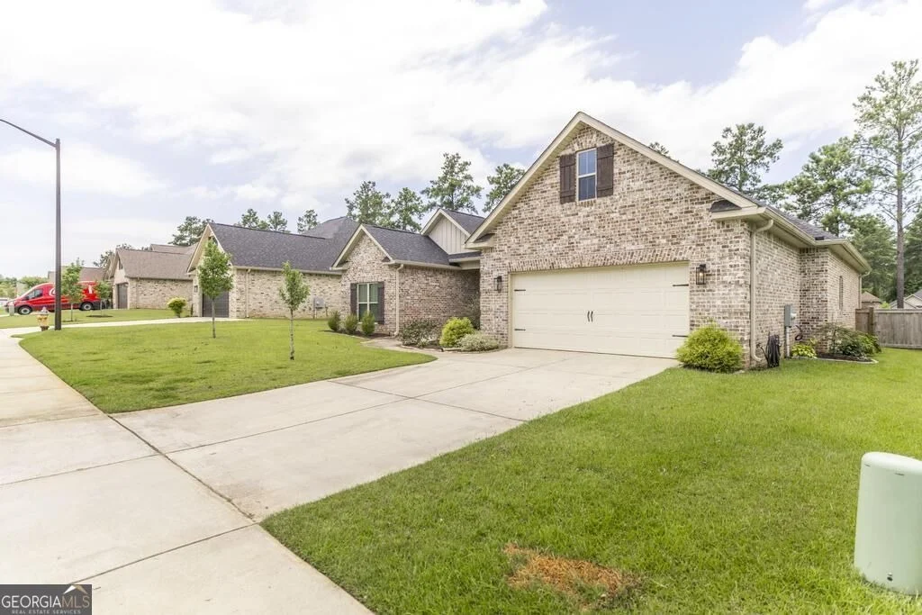 Photo of 104 Gracetree Way