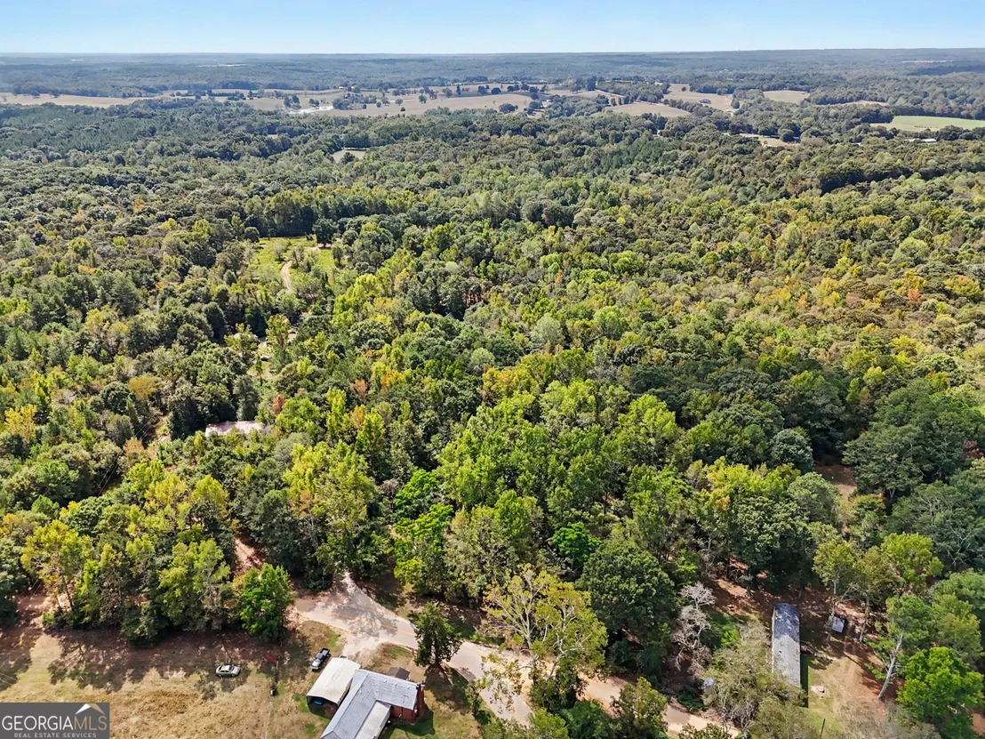 Photo of 830 Lord Fleming Road