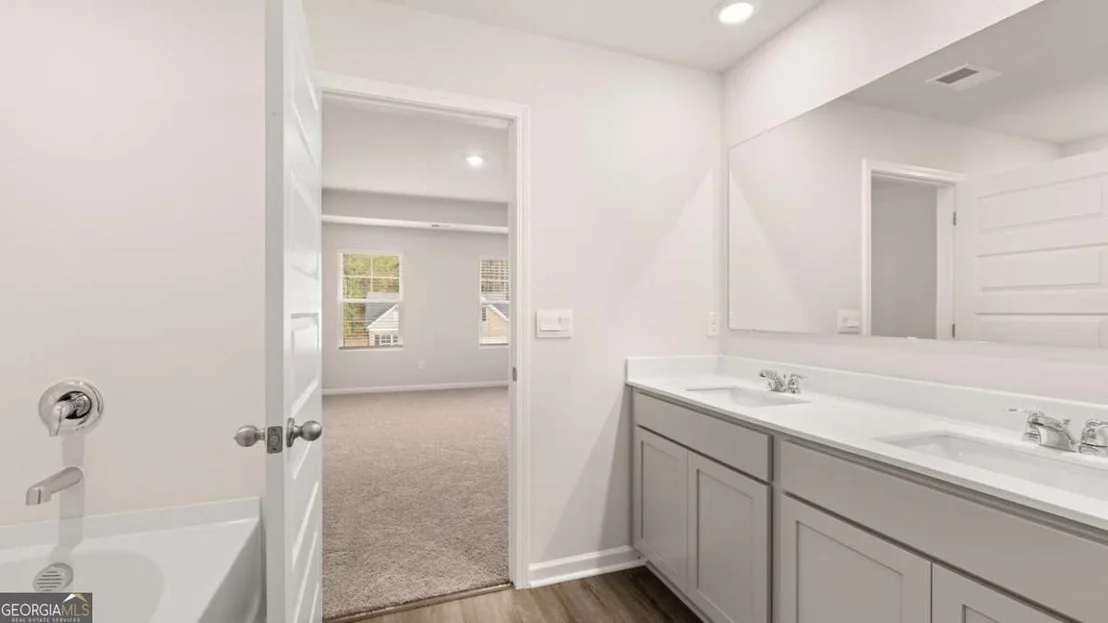 Photo of 830 Trillium Drive