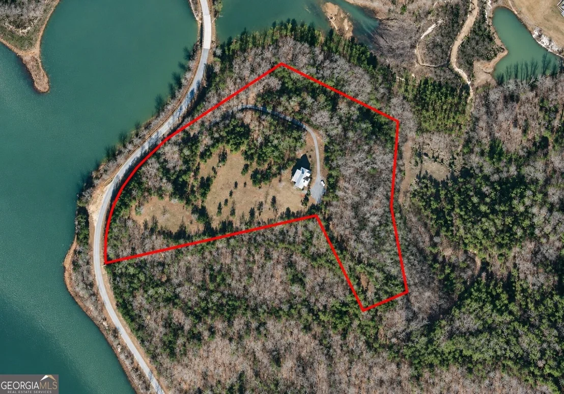 Photo of 284 River Road