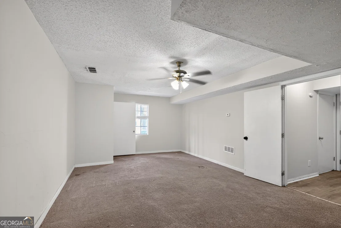 Photo of 879 Lost Creek Circle