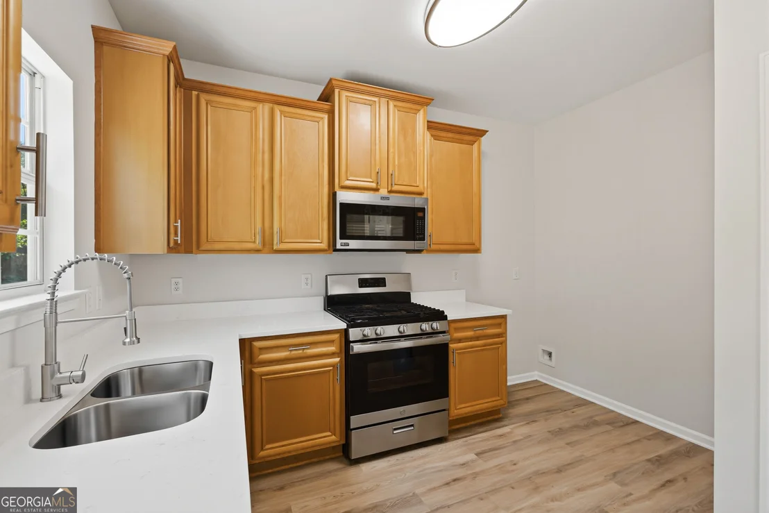 Photo of 6065 Hemperly Road