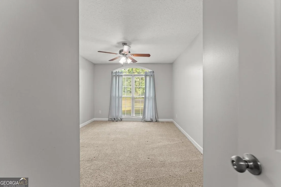 Photo of 270 Sassafras Lane