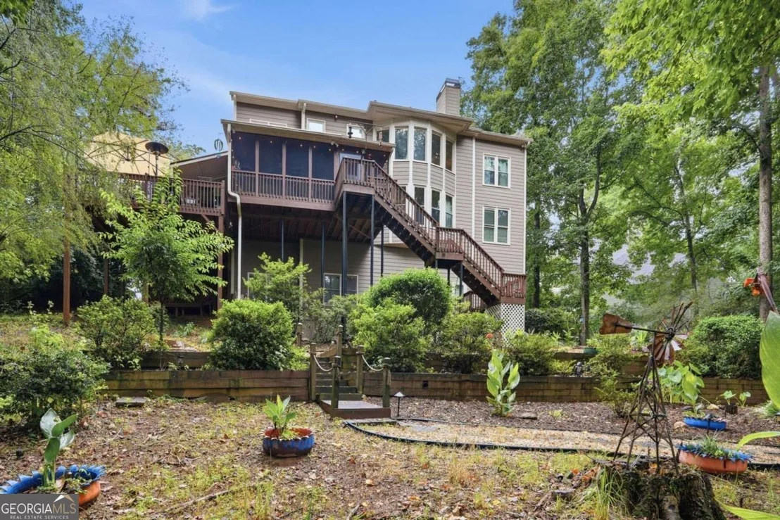 Photo of 214 Glenbrook Lane
