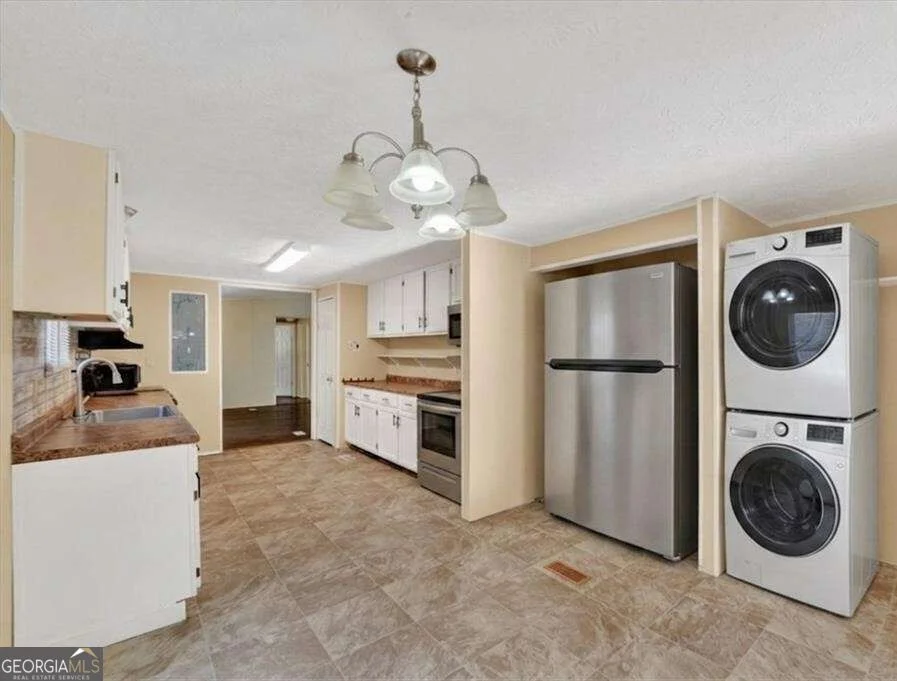 Photo of 300 Deer Trail Lane