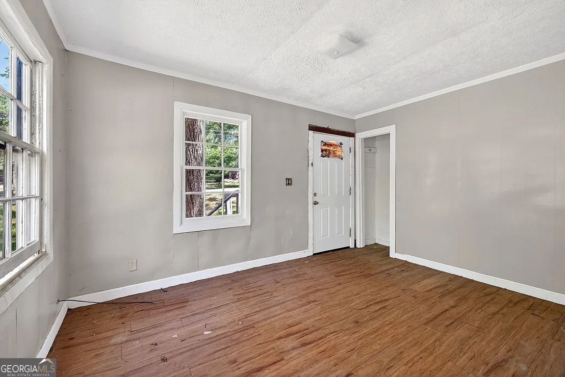 Photo of 5137 Eberhardt Street NW