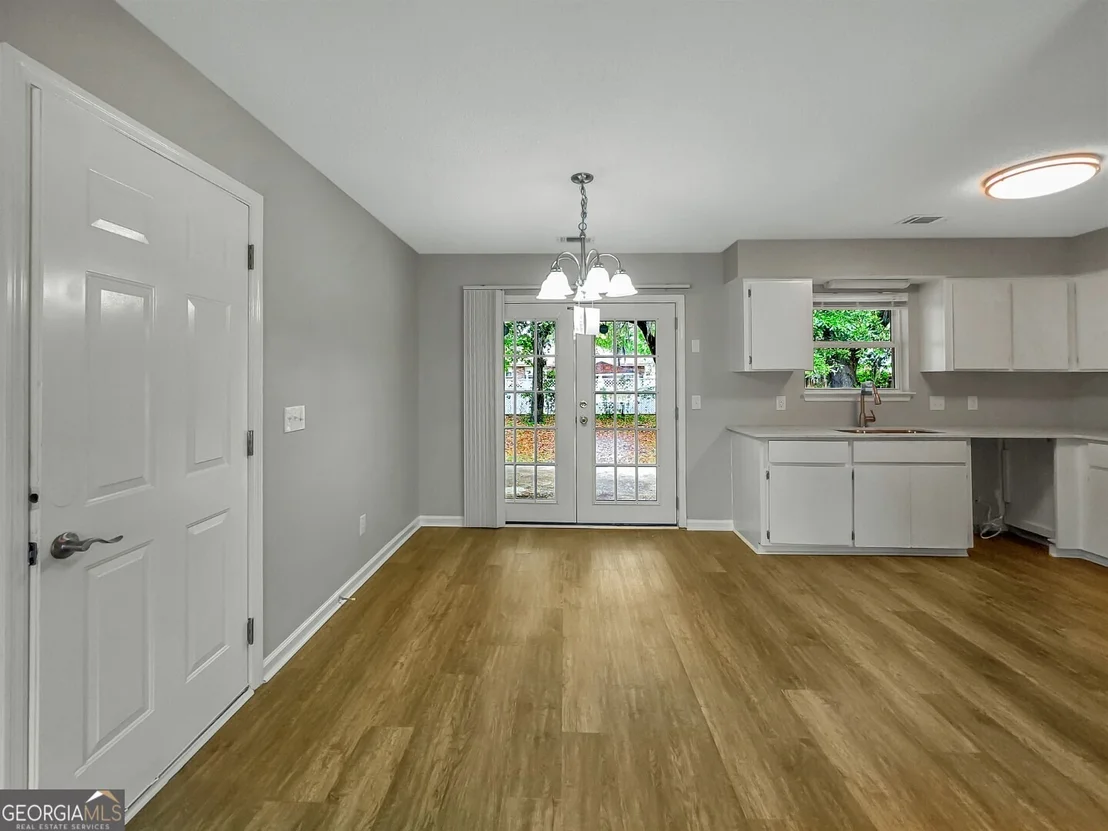 Photo of 1257 Roberts Way