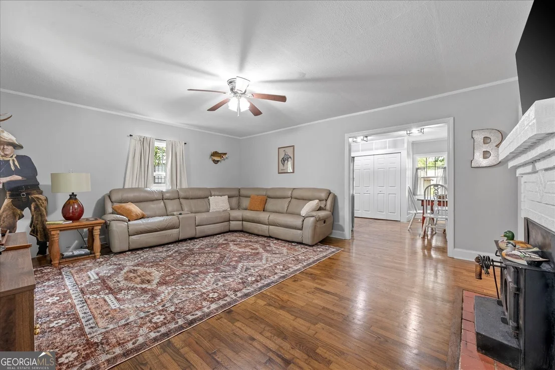 Photo of 102 Oak Street