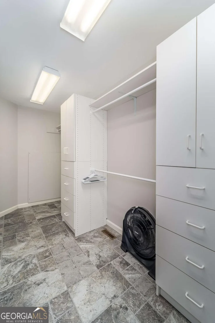 Photo of 161 Greentree Drive