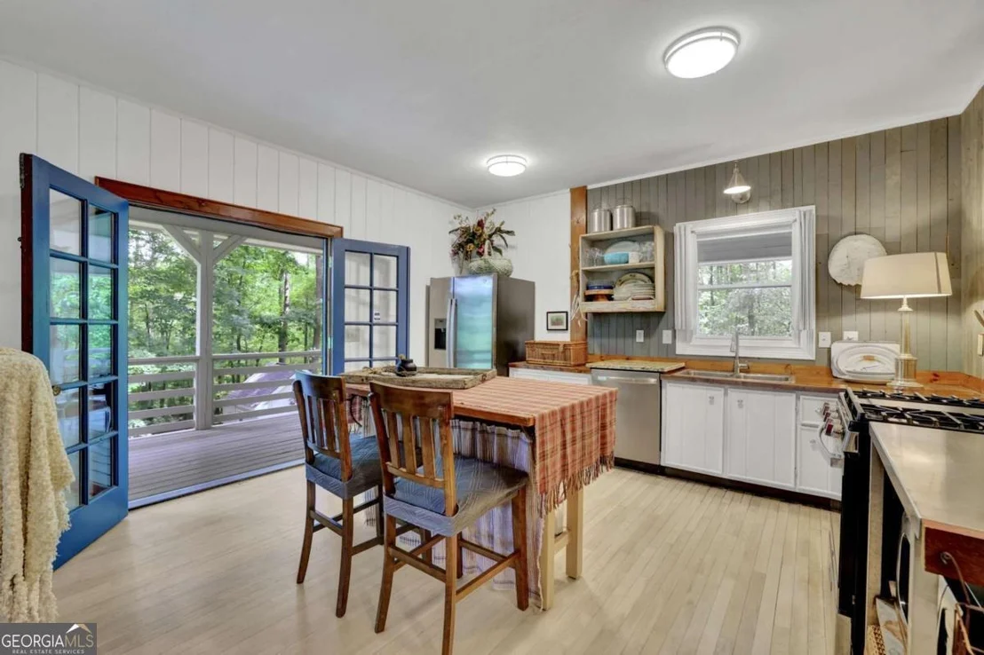 Photo of 219 Raven Cliff Road