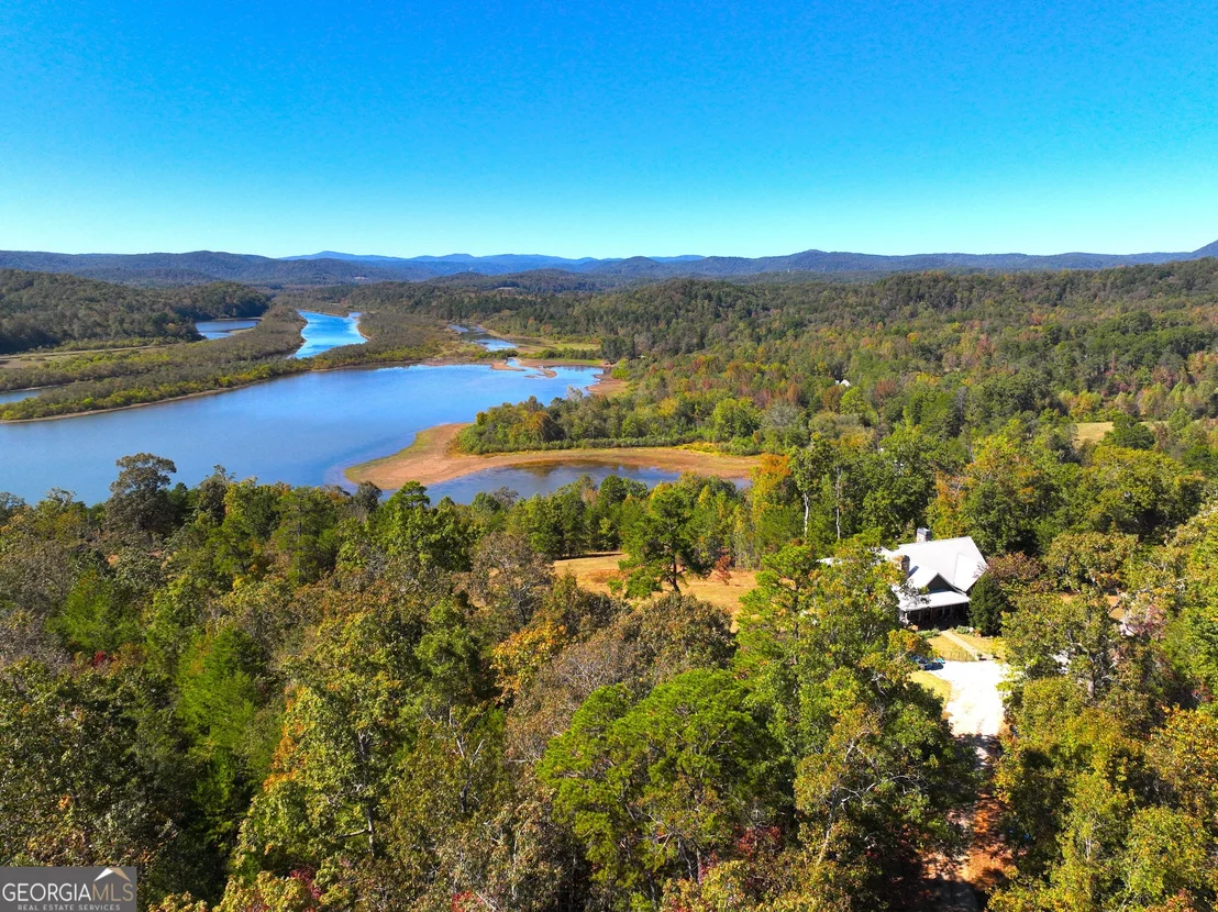 Photo of 284 River Road