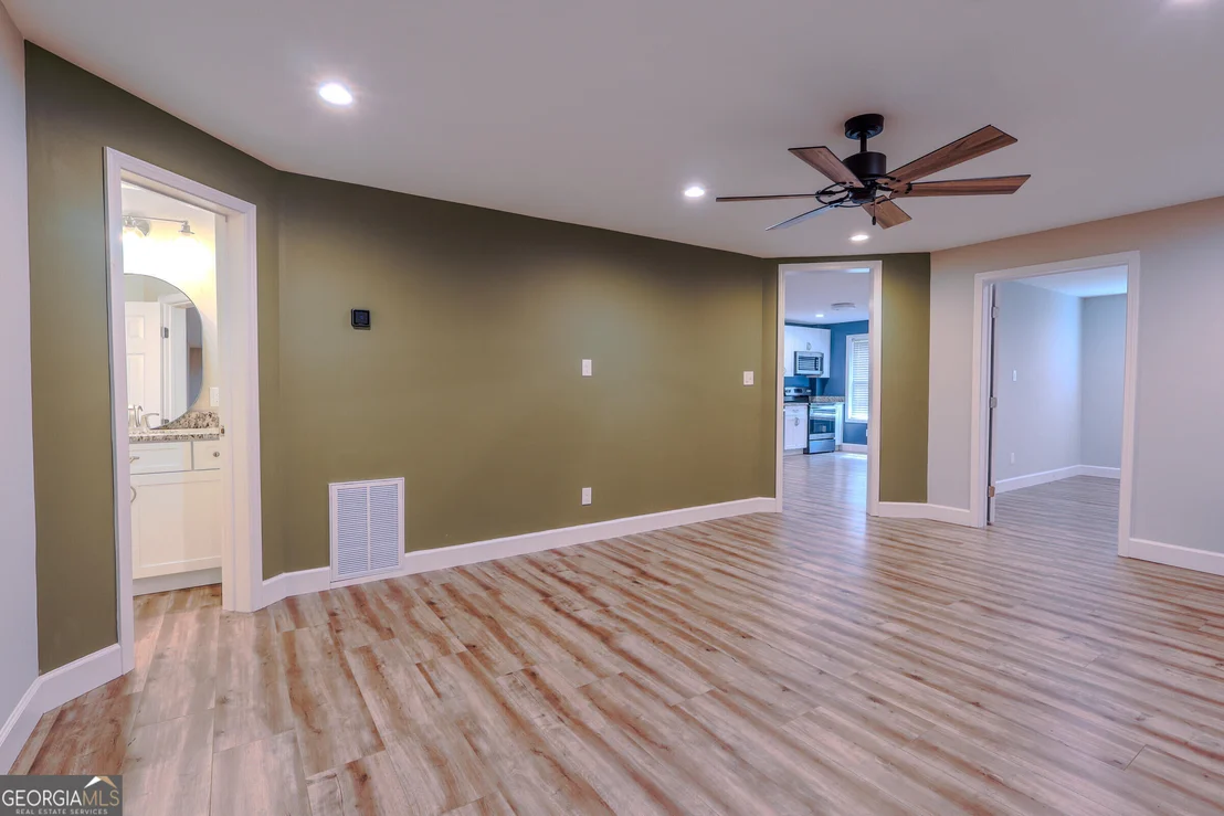 Photo of 100 Chapman Oak Drive