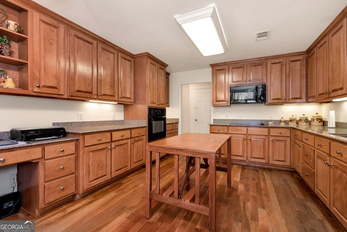 Photo of 817 Bluejay Way
