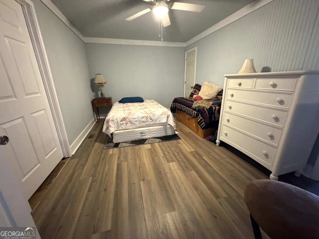 Photo of 284 River Road