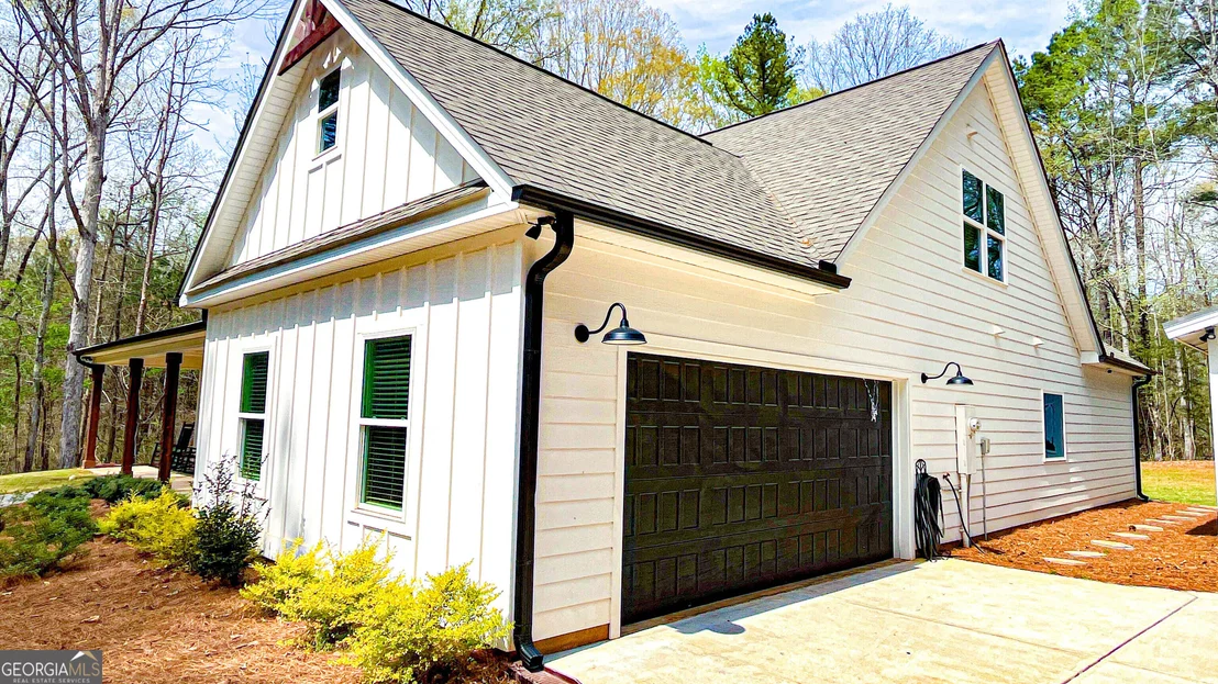 Photo of 184 Clearview Drive W