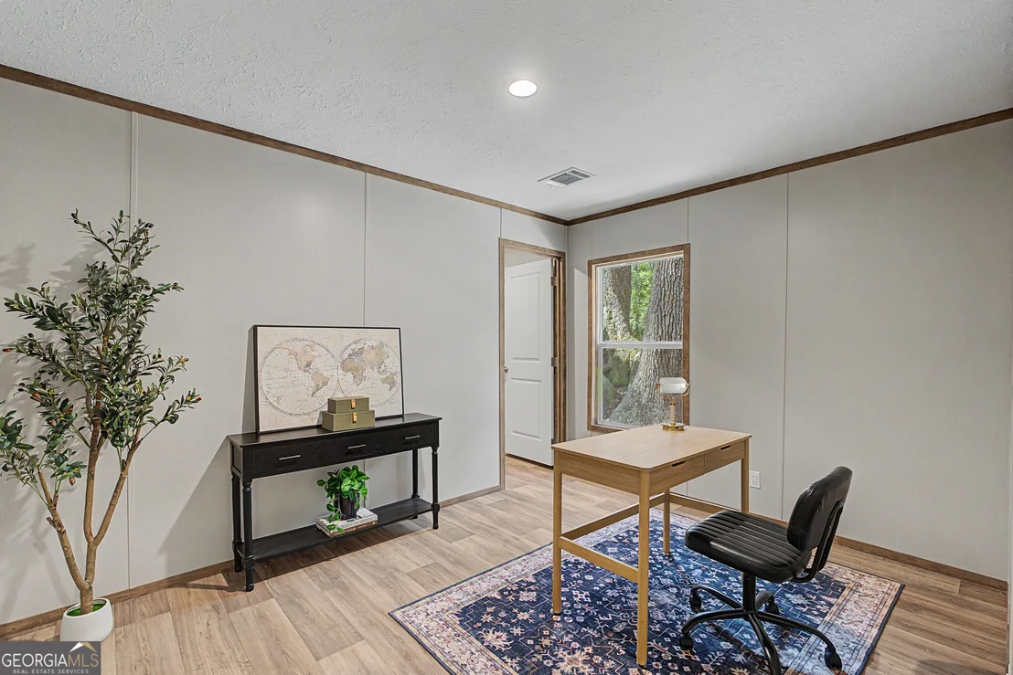 Photo of 1228 Hatcher Drive NE