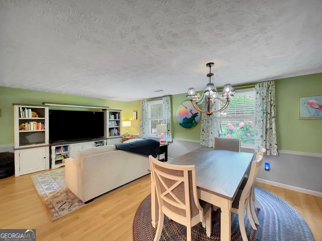 Photo of 298 Hudson River Drive