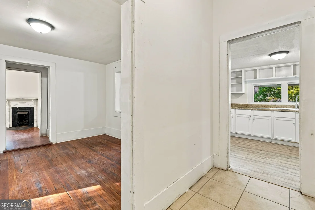 Photo of 5908 Wall Street