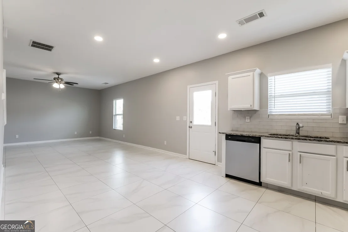 Photo of 100 Dalgety Crossing