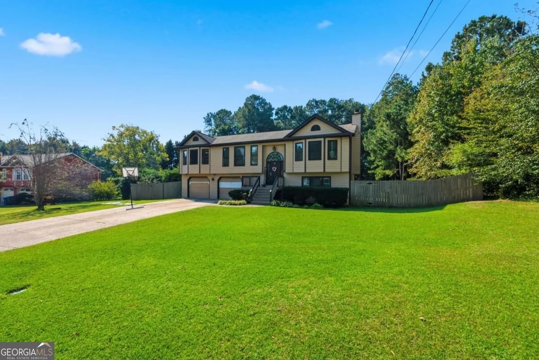 Photo of 1490 Chalet Circle