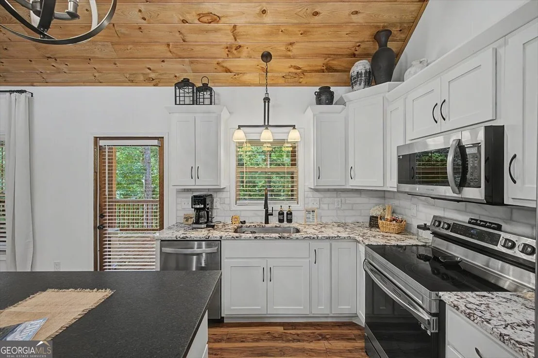 Photo of 617 Zenith Trail