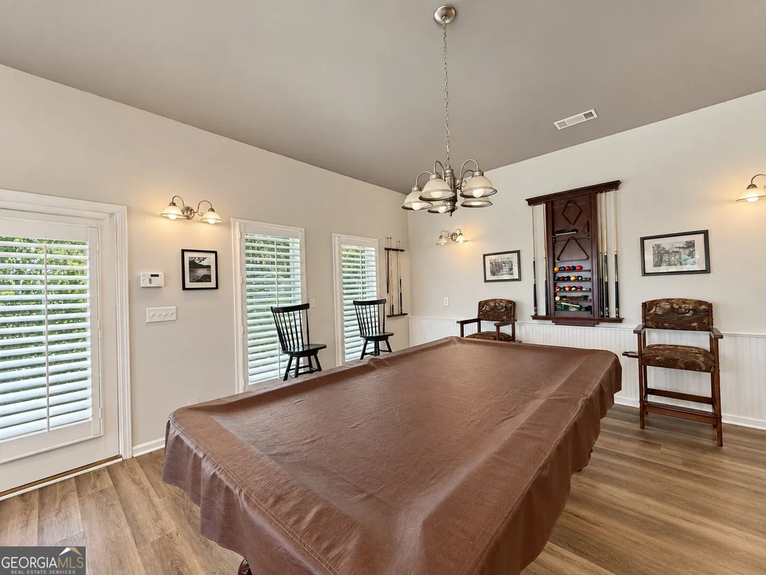 Photo of 669 Shorewood Circle