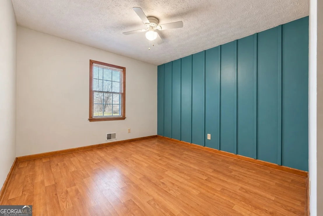 Photo of 370 Davis Road