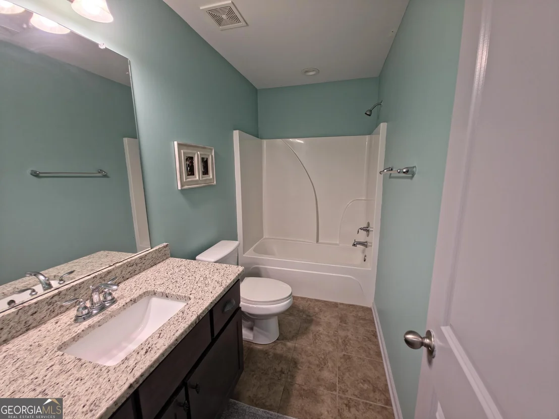 Photo of 96 Oak Leaf Way