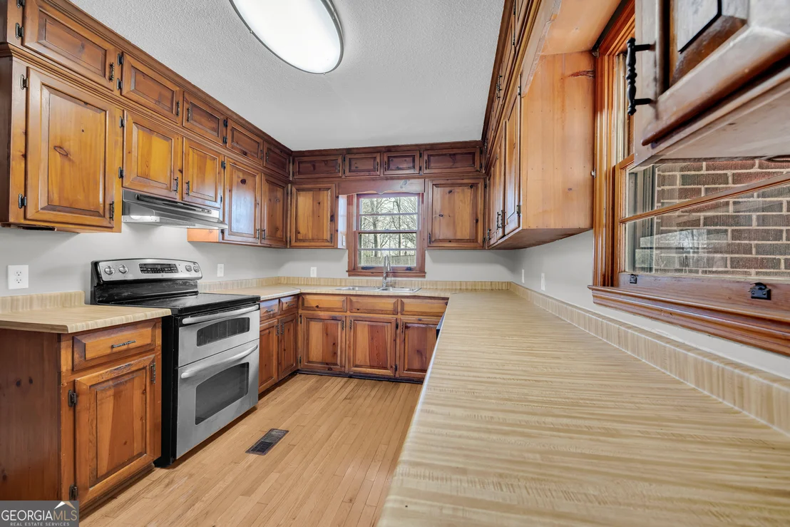 Photo of 93 Hickory Circle