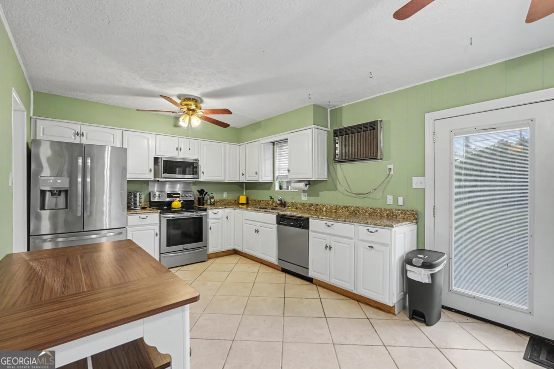 Photo of 200 Melrose Place