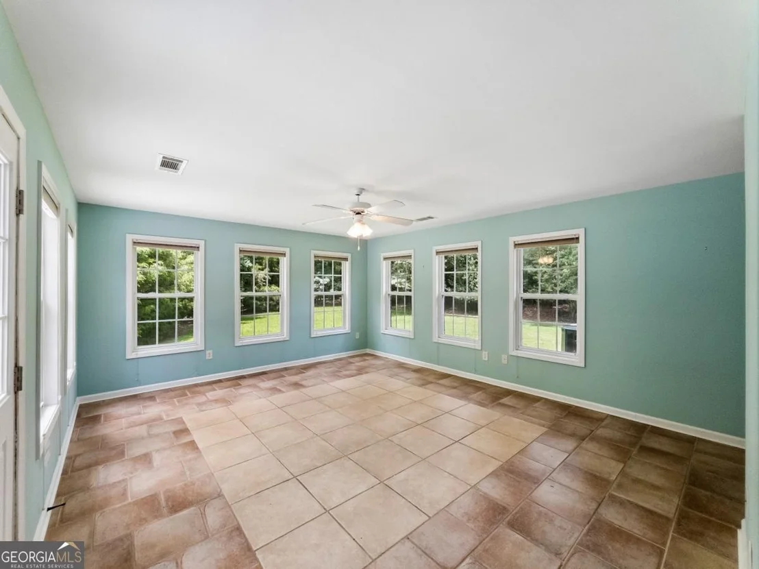 Photo of 210 Lexington Circle